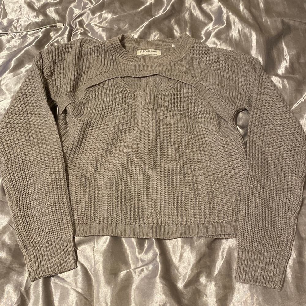 Full circle trends long sleeve crop top